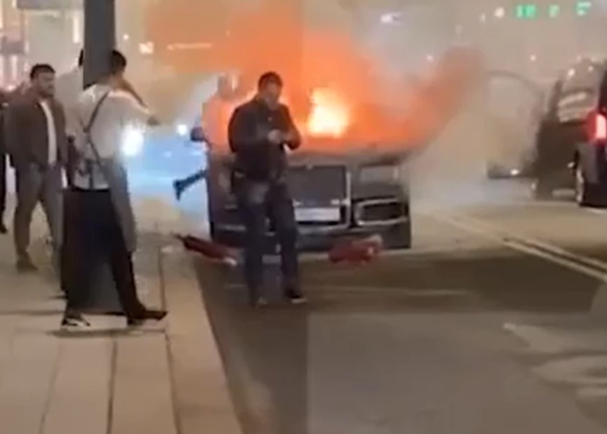 Atentat i dështuar ndaj Putin? Limuzina e presidentit rus shpërthen në flakë pranë godinës së Shërbimit Sekret në Moskë