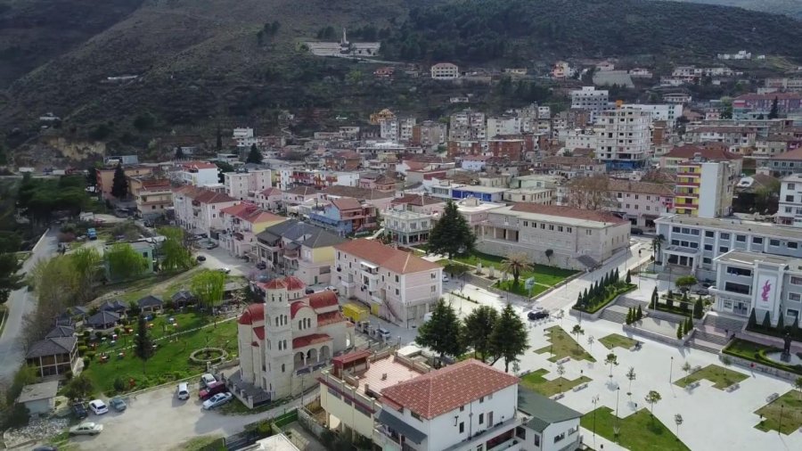 Bëri ndërtim pa leje, nën hetim 60-vjeçari nga Tepelena