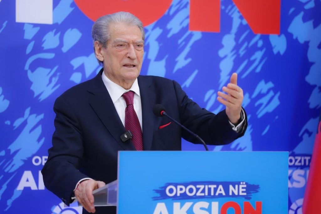 Berisha prezanton 17 pikat e programit në bujqësi: Rama Të vijë në debat, por është mbyllur me zhaba dhe Lali Lulin