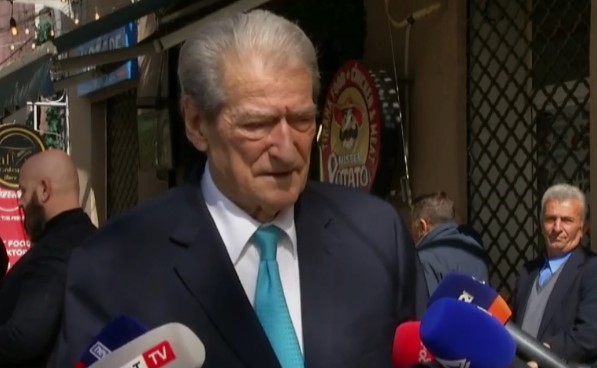 Berisha uron Fitër Bajramin: Falja ditën e premte do përcaktohet në ligj dhe në orar