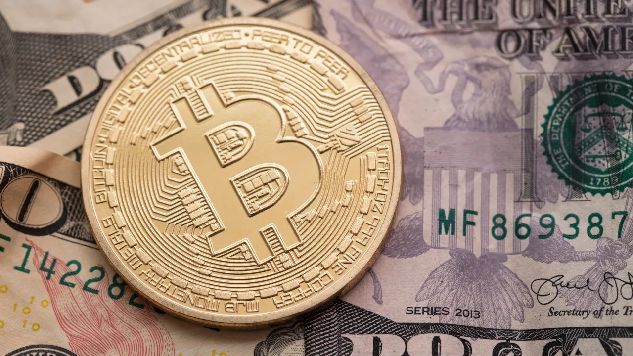 Bitcoin rritet përballë kushteve të lehtësuara financiare
