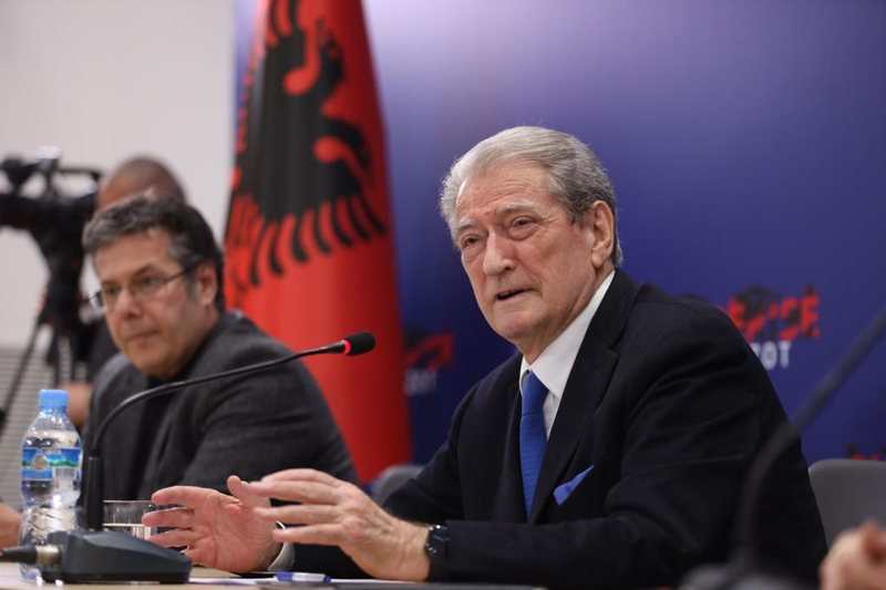 Çfarë roli ka LaCivita në PD? Paloka: Jo thjesht ekspert fushate, por funksionar politik në PR