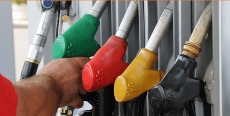 Çmimet e naftës ulen dhe me 5 lekë për litër