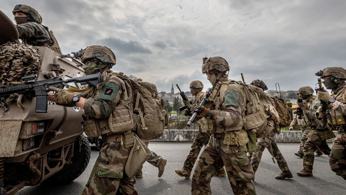 CNN: Evropa ‘PATETIKE’ më në fund është zgjuar nga gjumi ushtarak… por tani duhet të vishet