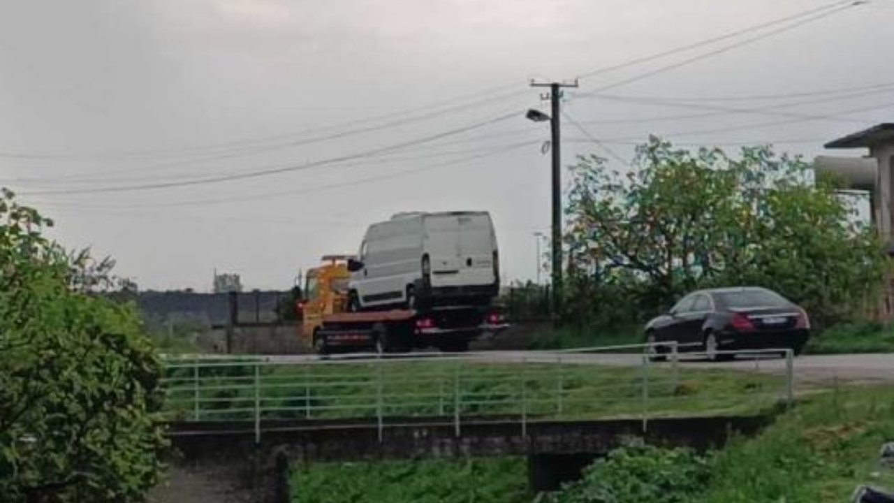 Detaje nga grabitja në Lushnjë: Si ranë në kanal hajdutët, braktisën kasafortën me para dhe…