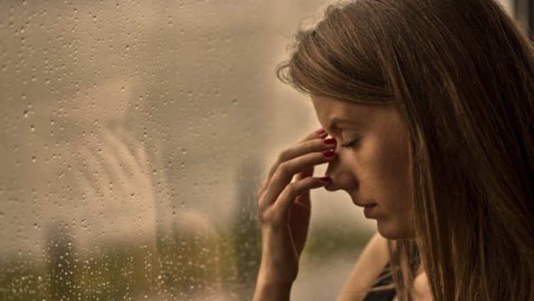 Dhimbja e kokës, shenjat që nuk duhet t’i injoroni