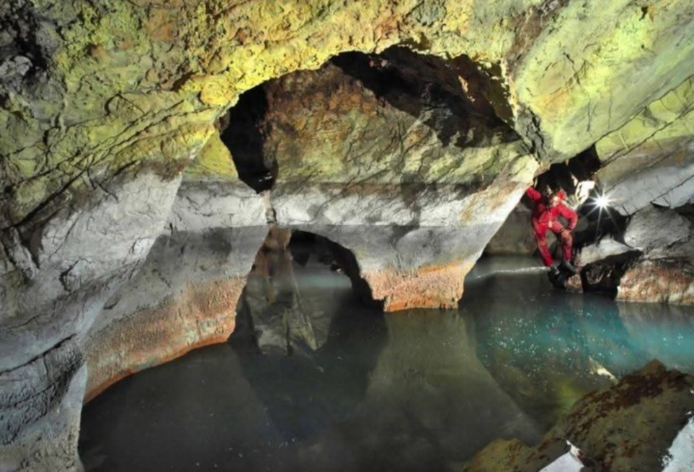 E pabesueshme! Zbulohet në Shqipëri liqeni termal më i madh në botë (FOTO)