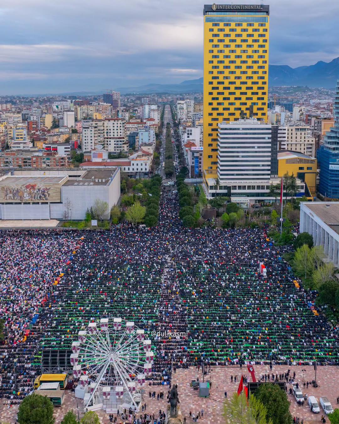 Erion Veliaj uron besimtarët myslimanë për Fitër Bajramin: Qoftë burim dashurie, sjelltë paqe dhe mirësi për të gjithë