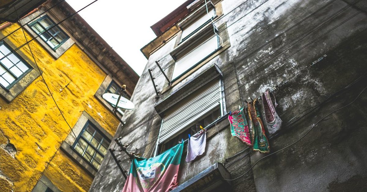 Evropa përballet me krizën e strehimit, BE bën thirrje për masa