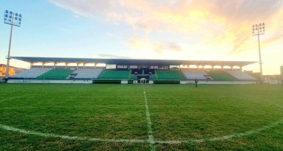 Finalet e Euro U-17 2025 në Shqipëri/ Delegacioni i UEFA-s inspekton stadiumet, terrenet stërvitore & hotelet para shortit të së hënës