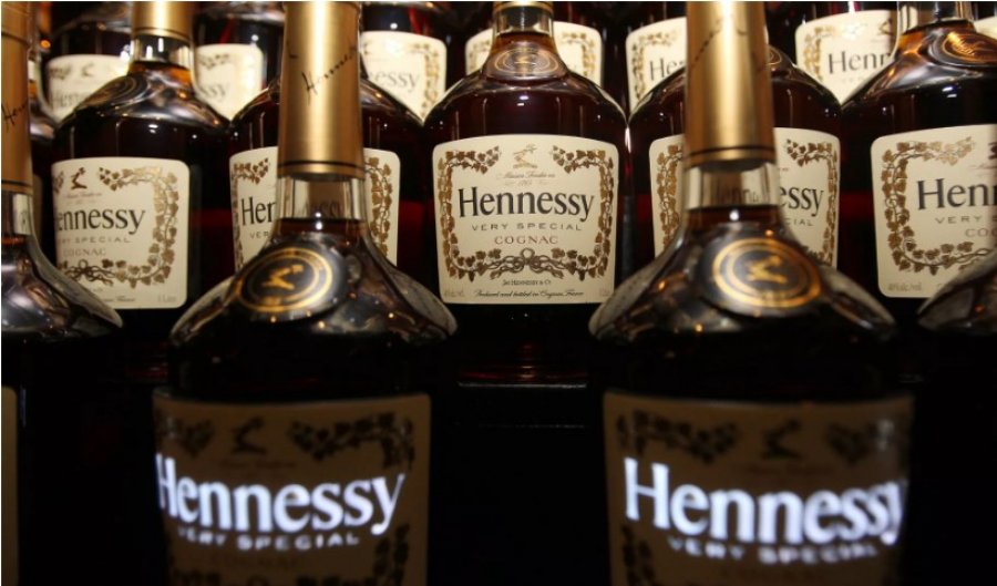 Franca dhe Kina afrohen drejt zgjidhjes së mosmarrëveshjes tregtare për konjakun