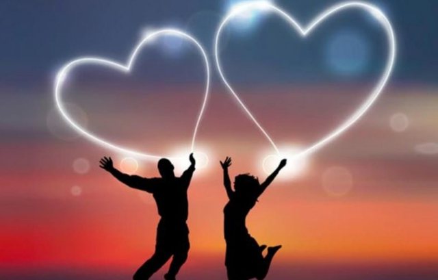 Horoskopi i fundjavës/ Aventura në dashuri dhe ditë të mira për paratë, zbuloni shenjat më të favorizuara