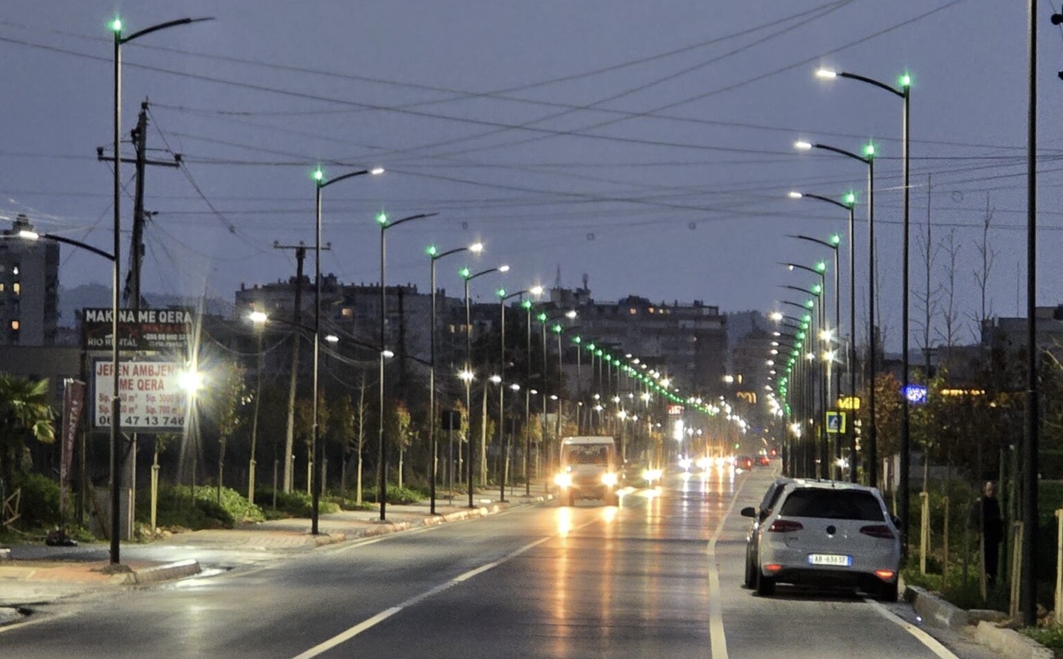 Hyrja e Qytetit të Fierit me një pamje të re – Rruga “Kastriot Muço”, përfundon rikonstruksionin