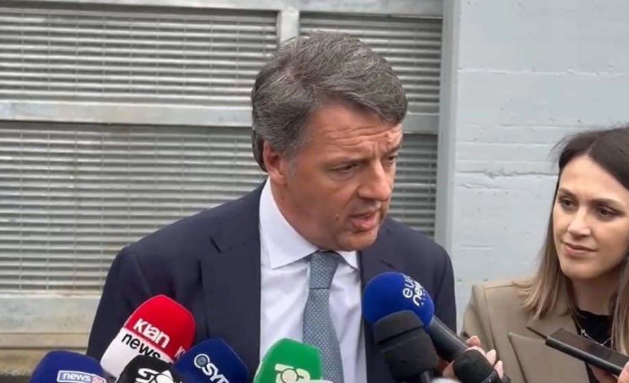 Ish-kryeministri italian në Gjadër: Kampi të kthehet në burg për shqiptarët e dënuar në Itali