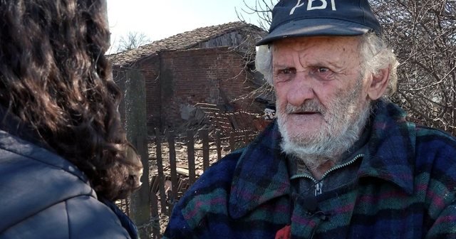 Ju shemb shtëpia nga tërmeti i 2019-ës, 80-vjeçari nga Laçi ende pa “çati”: