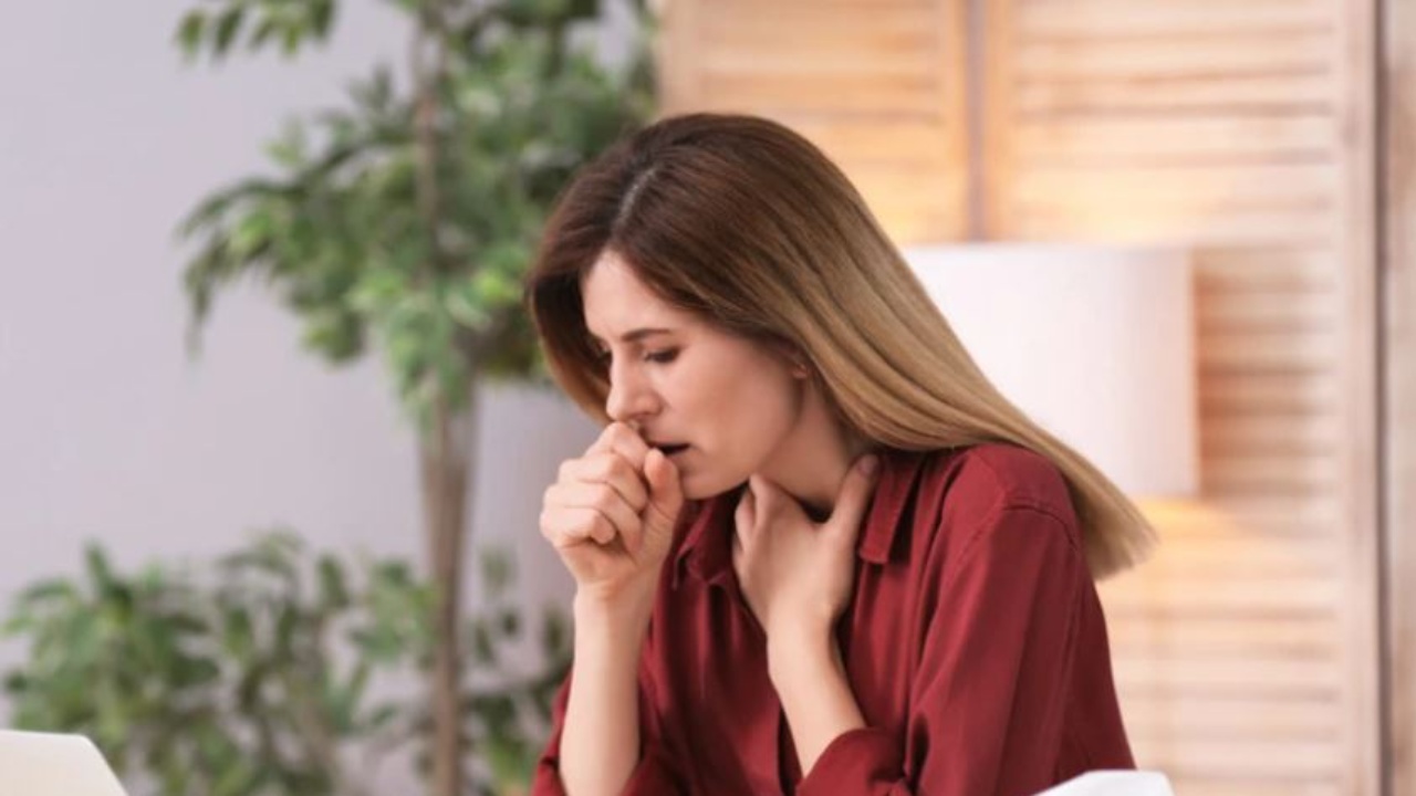 Kanceri i mushkërive nuk fillon gjithmonë me kollë! Ja një nga simptomat e para që