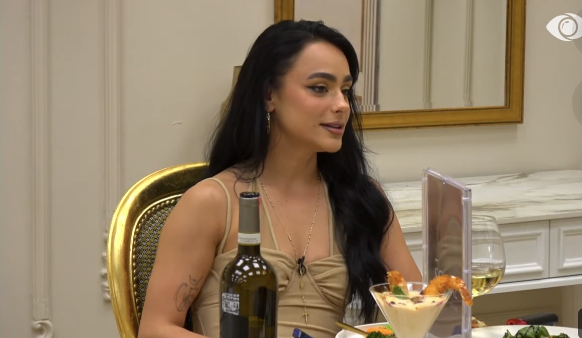 “Ke folur në kamera me partneren tënde…”/Egli vë në siklet Gjestin