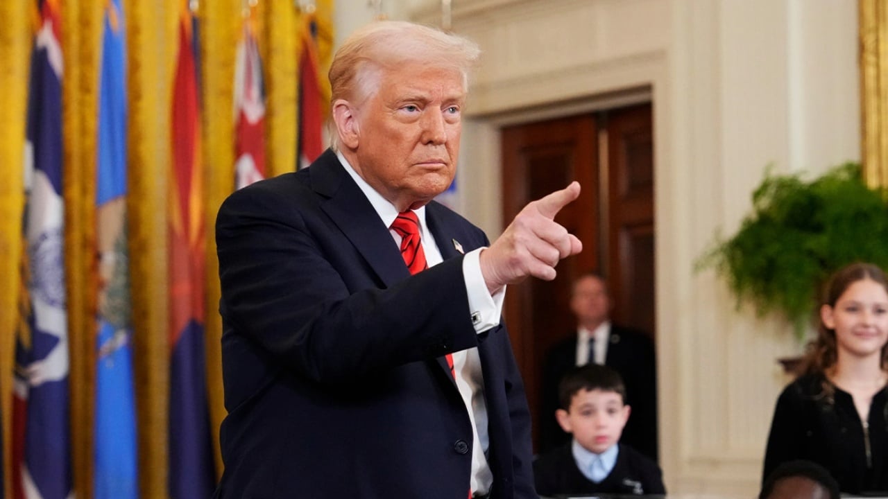 Lufta tregtare e Trump alarmon tregjet globale/ Bien aksionet, rritet çmimi i naftës