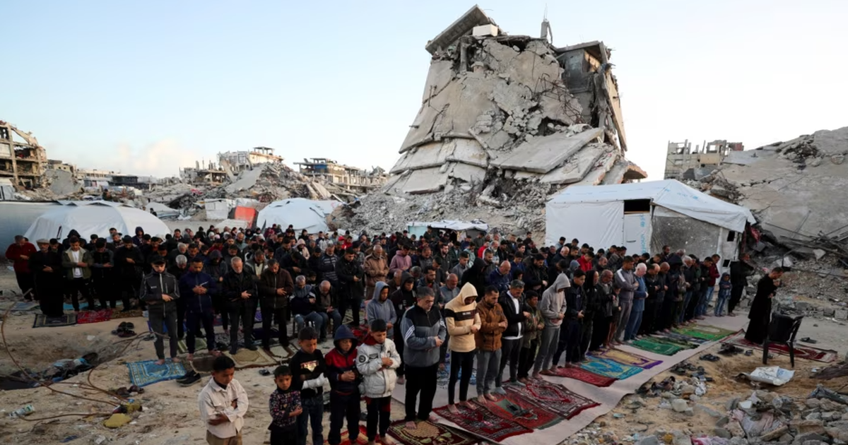 Mungesë ushqimi dhe luftë, palestinezët festojnë Bajramin