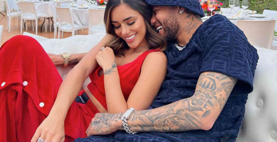 Neymar do bëhet sërish baba! Zbulohet gjinia e fëmijës në një super festë