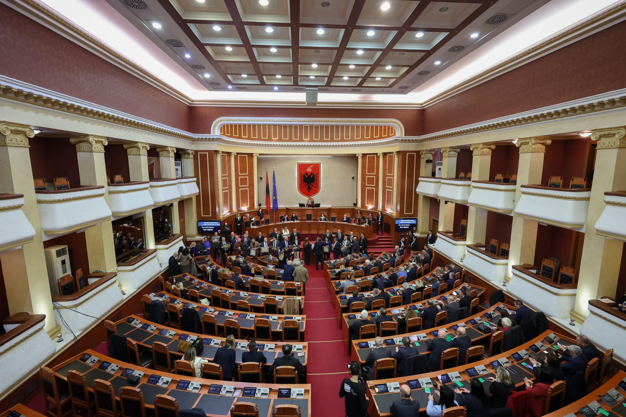 Një dekadë nga hyrja në fuqi e Ligjit të Dekriminalizmit, ja deputetët dhe politikanët që lanë mandatin, zbardhet…