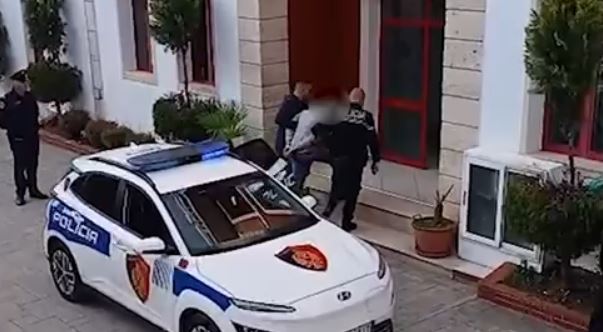 Operacioni “Quick Response”/ I vodhi me dhunë celularin një 52-vjeçari, arrestohet i riu nga Zvicra