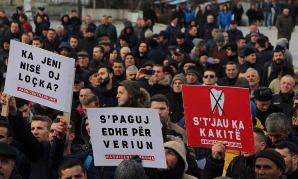 Paralajmërohet protestë gjithëpopullore kundër shtrenjtimit të rrymës