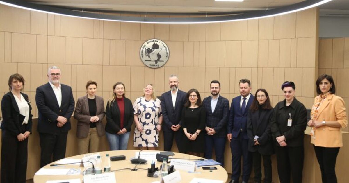 Partitë firmosin Kodin e Etikës në fushatë, ndalohet bullizmi dhe publikimi i përmbajtjeve me AI