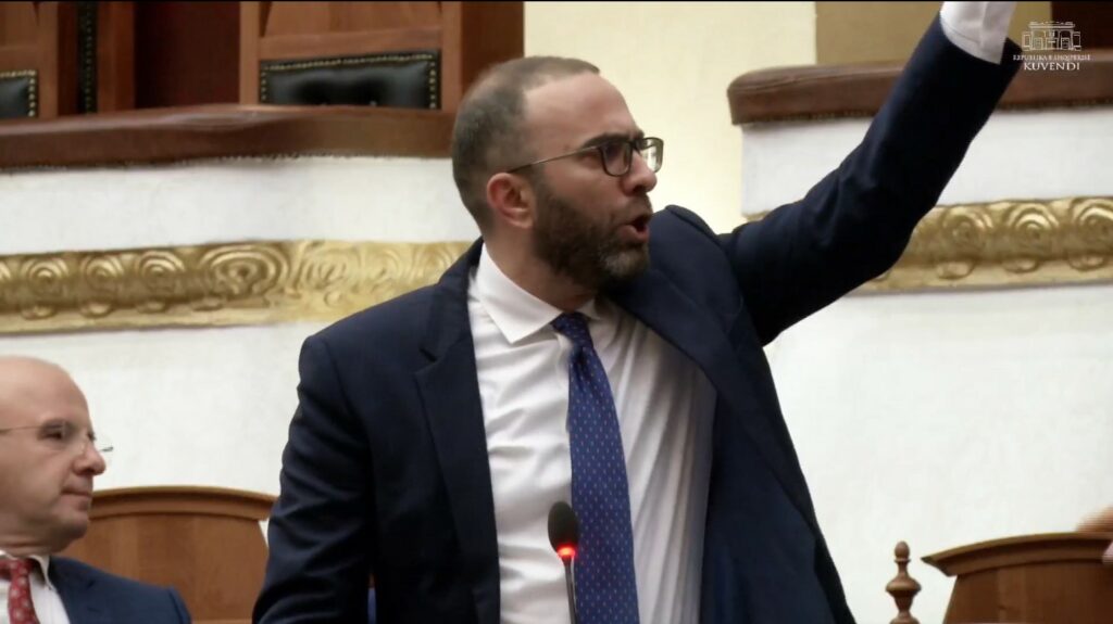 “Për Ballukun s’ka asnjë rëndësi sakrifica e fermerëve”, Bardhi: Prodhimi bujqësor dhe blegtoral ka një rënie dramatike!