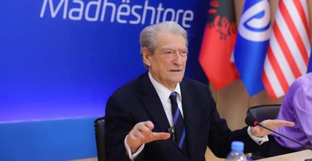 Programi për sipërmarrjen/ Berisha: Lehtësi për të rinjtë dhe gratë! 8 vite pa taksa kush investon në zonat malore