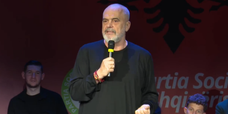 Rama nga Elbasani: Dash Sulen se mbante dot keneta ndaj e nxorren nga listat