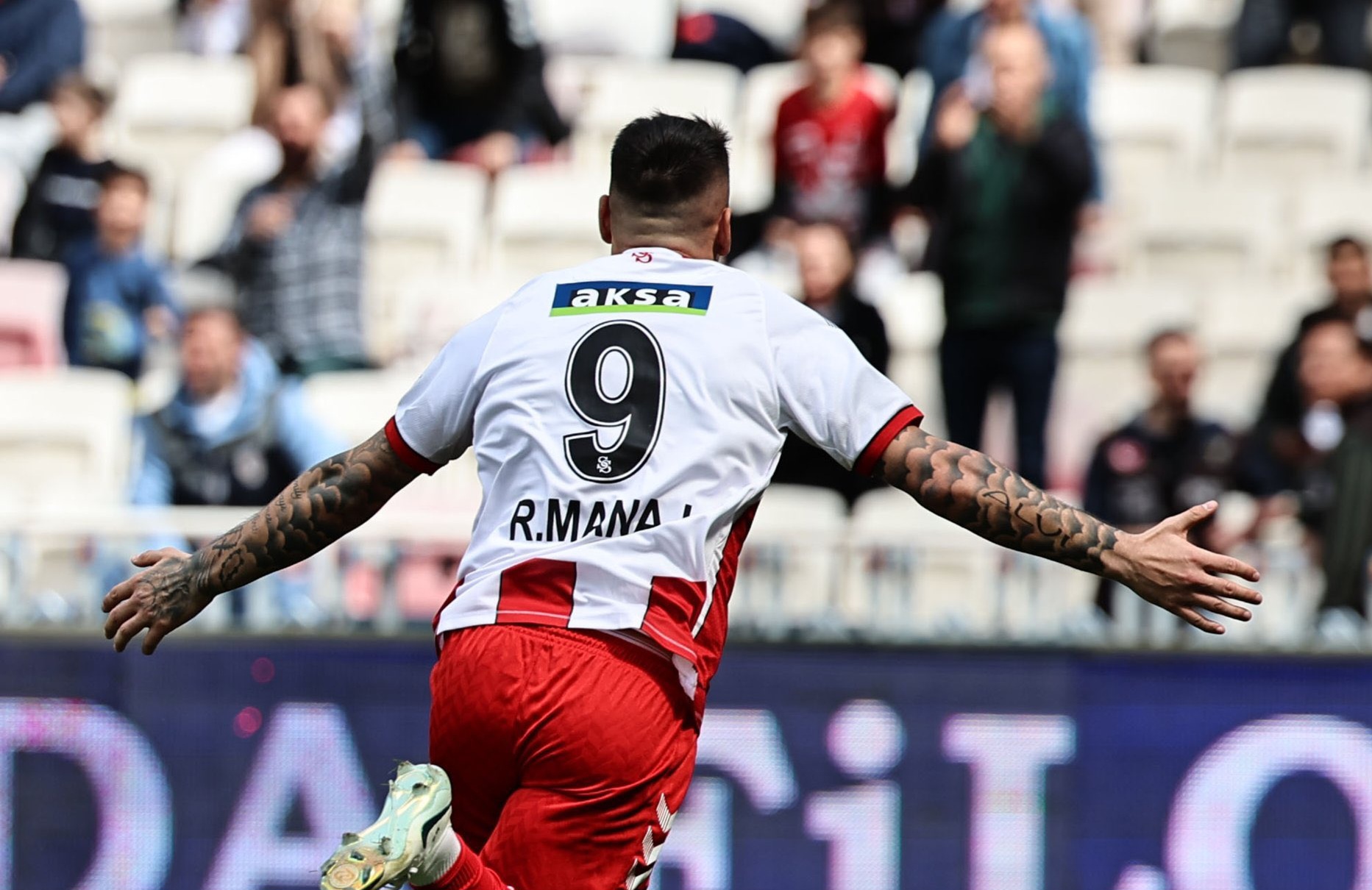 Rei Manaj bën çfarë të dojë në Turqi, 2 gola dhe 2 asist në 90 minuta me Sivasporin