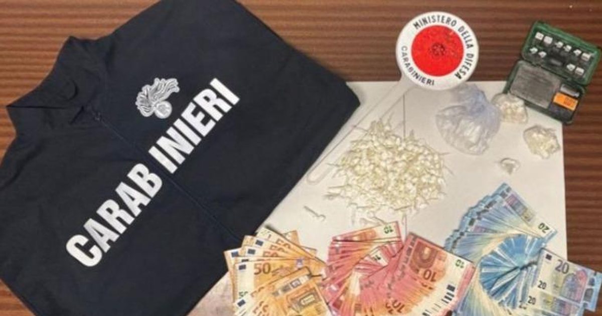 Rrëmbyen dhe kërcënuan të miturin me armë, arrestohen 2 trafikantët shqiptarë në Itali