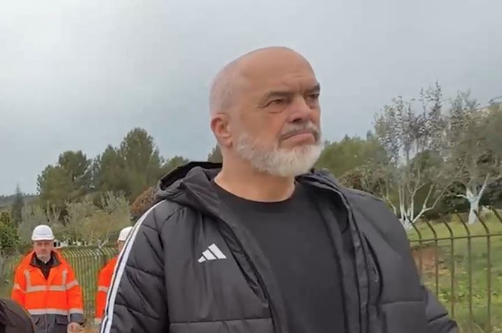 Rruga Bunavi-Kërkovë/ Kryeministri Rama inspekton punimet, investimi i shërben edhe Bazës Ushtarake të Bunavisë