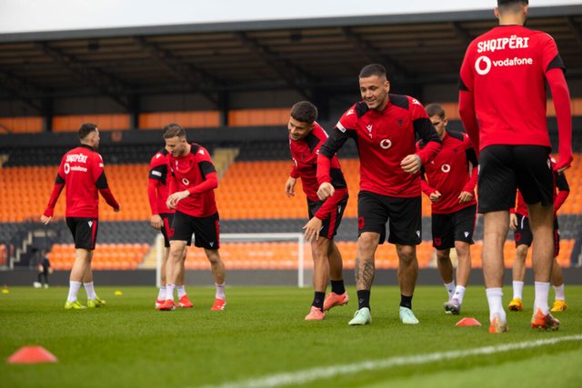 Sfida me Andorrën, Kombëtarja stërvitet në Londër. Shqetëson Strakosha