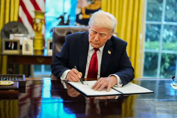 Sondazhet e reja/ Donald Trump, më i pëlqyer se në mandatin e parë presidencial