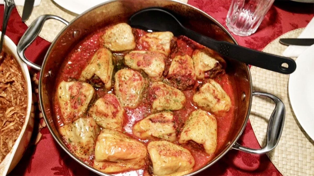 Speca të Mbushura me Mish të Grirë – Shije dhe Shëndet në Tryezë