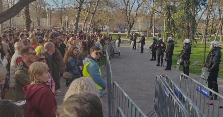 Sulm me thikë ndaj dekanes së Fakultetit të Filozofisë në Serbi