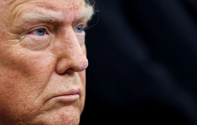 Trump njofton tarifa 25 përqind për importet e makinave në SHBA, hyjnë në fuqi më 2 prill