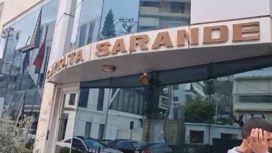 ‘U vetëmbrojt!’/ Gjykata e Sarandës liron 17-vjeçarin, plagosi me thikë bashkëmoshatarin e tij