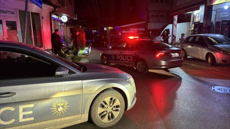 Vdes njëri nga të plagosurit nga gjuajtja me armë në Prishtinë
