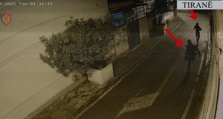 VIDEO / I hodhën benzinë në oborr një personi, arrestohen dy adoleshentët në Tiranë