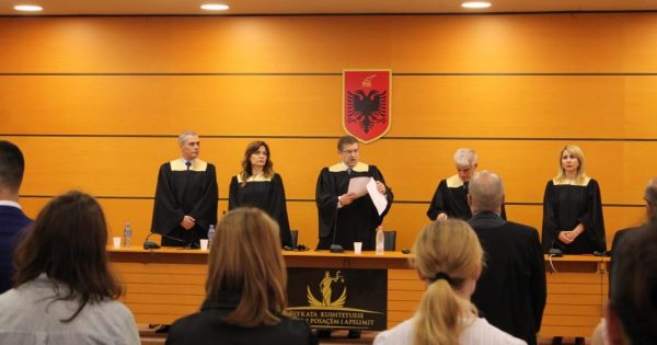 Ylli Manjani: Me Kod Penal dënohesh 5 vjet, kurse Vetting-u i dënoi përjetë prokurorë dhe gjykatës!