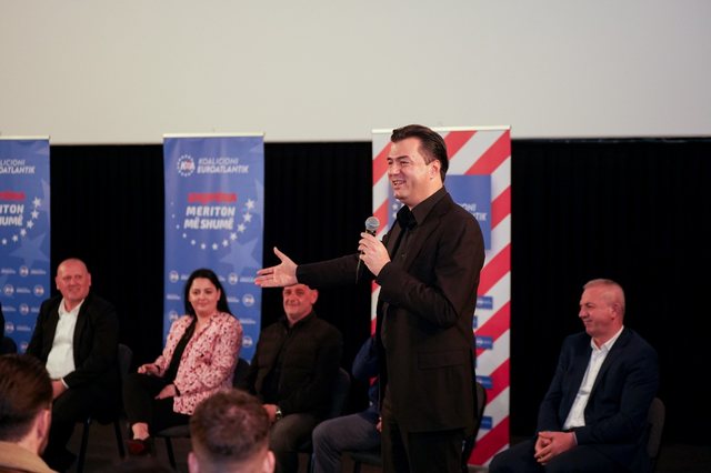 “Zëri im të duket si sirenë policie”, Basha i përgjigjet Ramës: Kandidatët tanë s’kanë lidhje me 313-ën