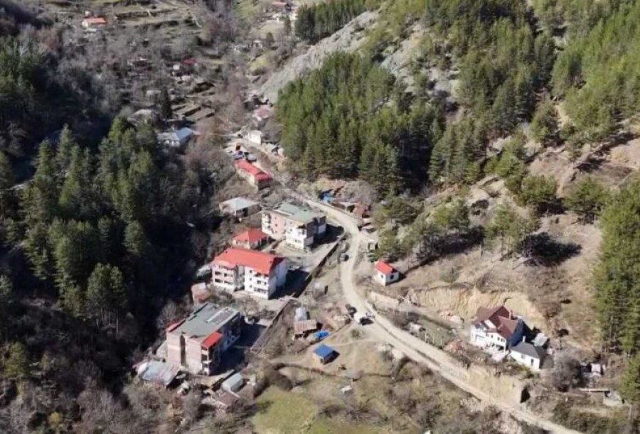 2025, Shqipëria e satelitëve/ Shpopullimi/ Pa ujë dhe rrugë të shkatërruara, fshatrat e Përrenjasit drejt zhdukjes