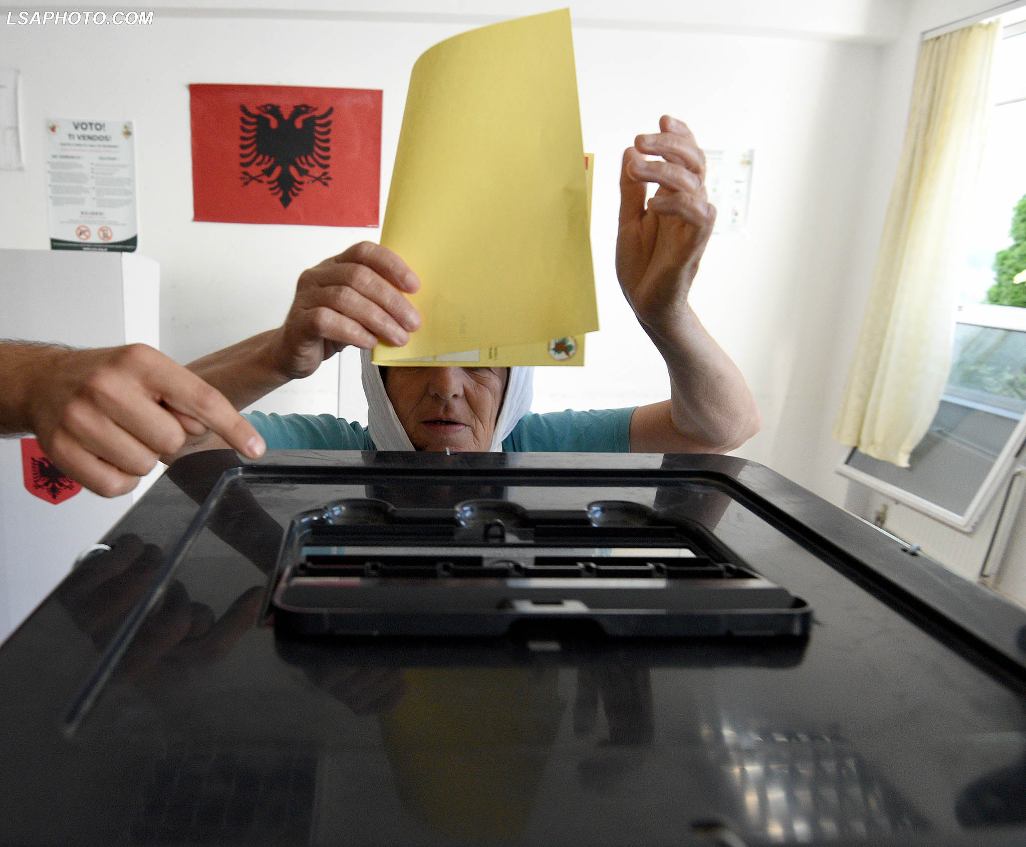 61% të qytetarëve të Tiranës s’kanë besim te Berisha, 42% të kënaqur me punën e qeverisë Rama