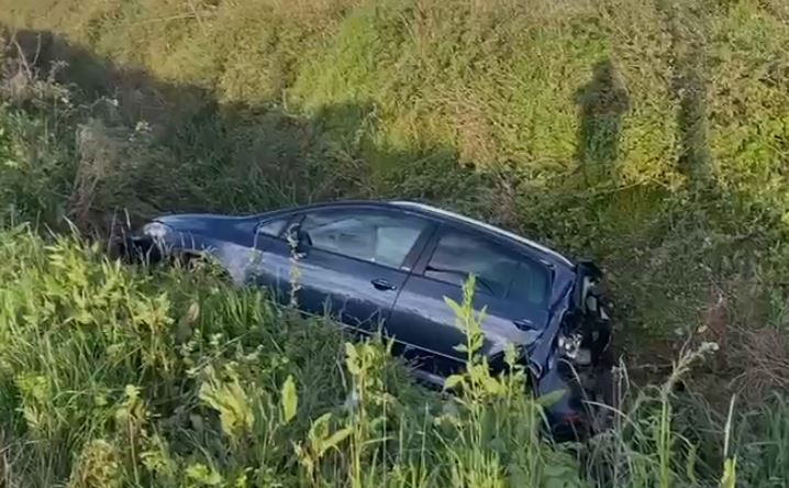 Aksident në kryqëzimin e Gjadrit, dy automjete përplasen me njëri-tjetrin