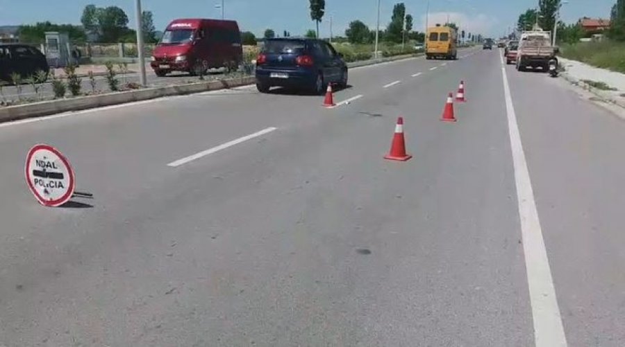 Aksident në Tapizë! Shoferi 33-vjeçar përplaset me një mjet tjetër. Ndërron jetë drejtuesja 69-vjeçare