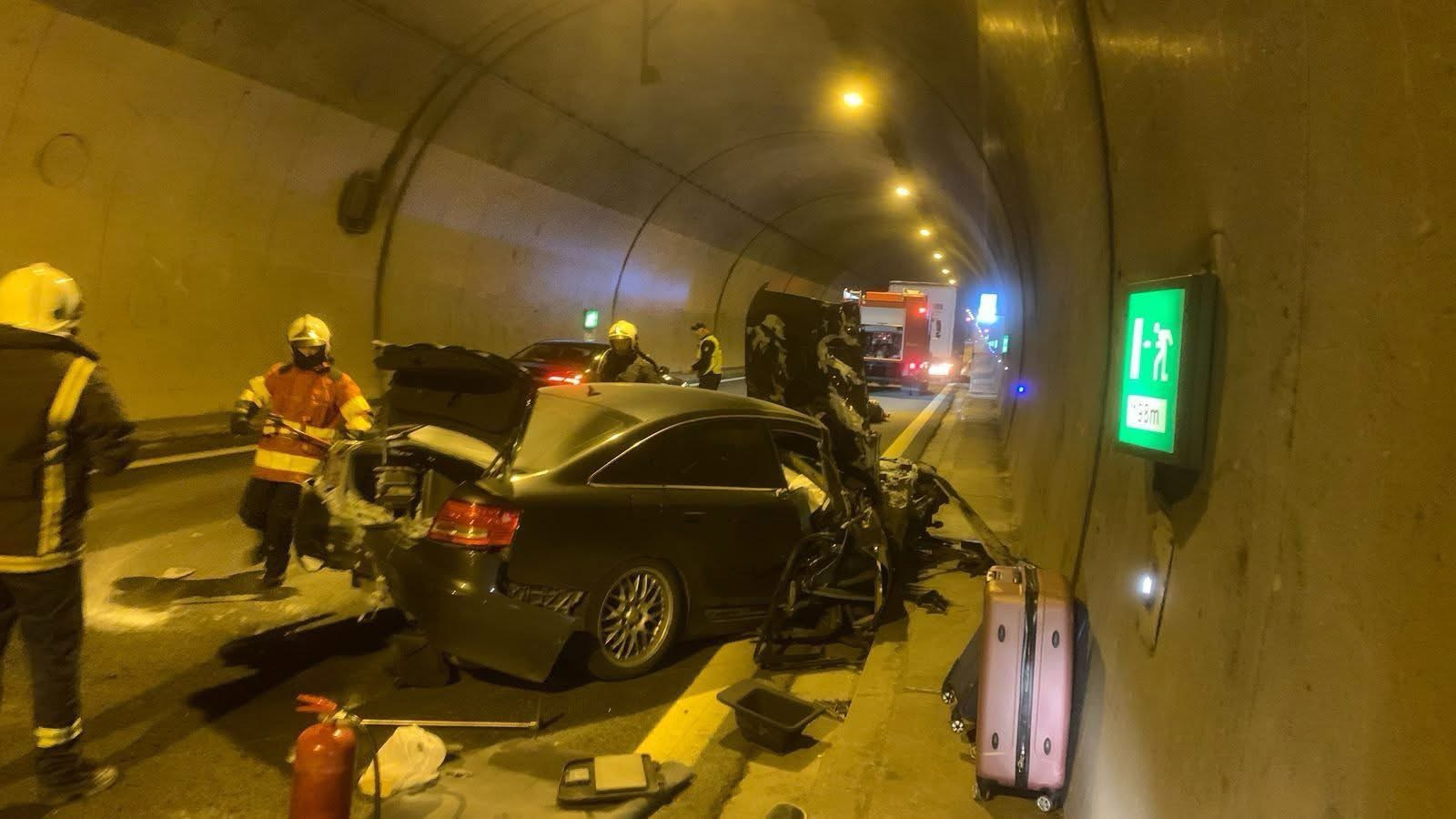 Aksident në tunelin e Kalimashit – Tre persona të plagosur, mes tyre punonjës të mirëmbajtjes së rrugës