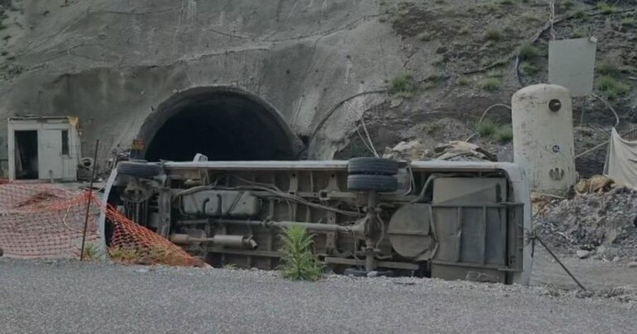 Aksident në tunelin e Murrizit, 3 të plagosur. Bllokohet qarkullimi